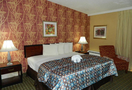 California Inn Rooms